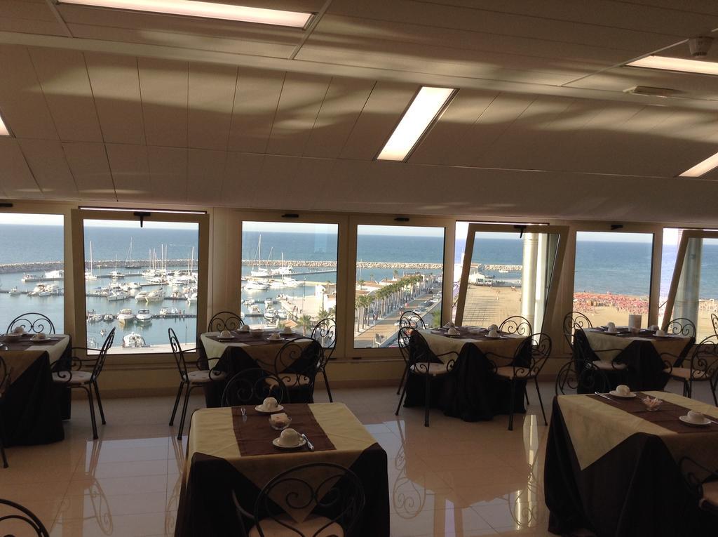 Hotel Borgo Marina Rodi Garganico Luaran gambar