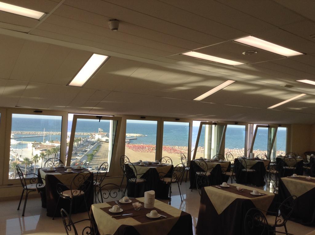 Hotel Borgo Marina Rodi Garganico Luaran gambar